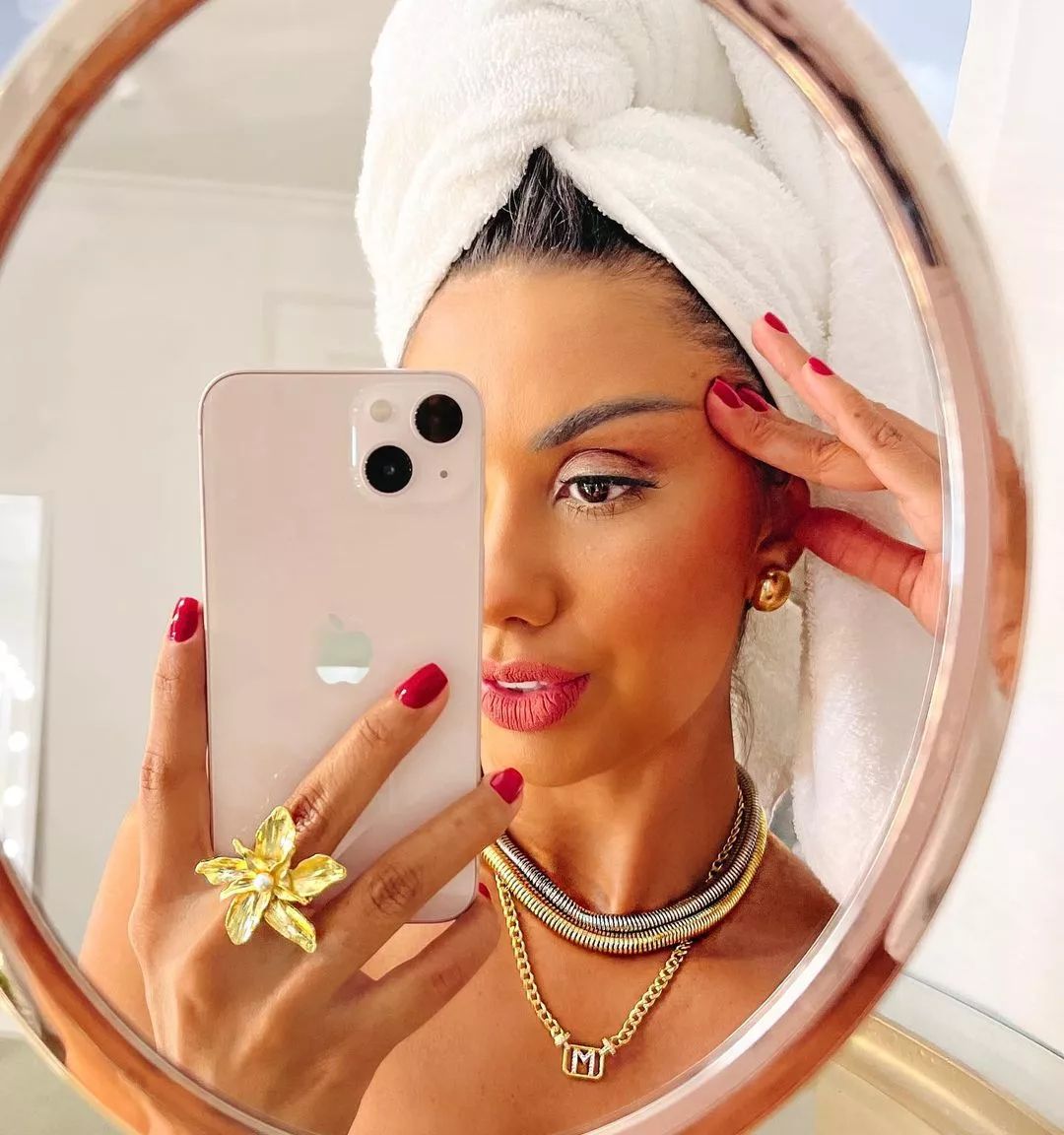 Chisel and Glow: My Sculpted Face Makeup Look